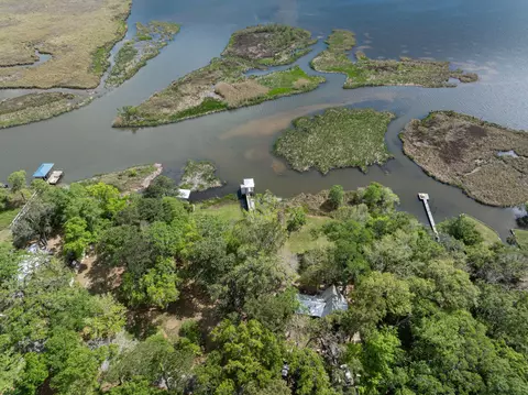 203 Pitts Bayshore Dr, Freeport, FL 32439 photo 7