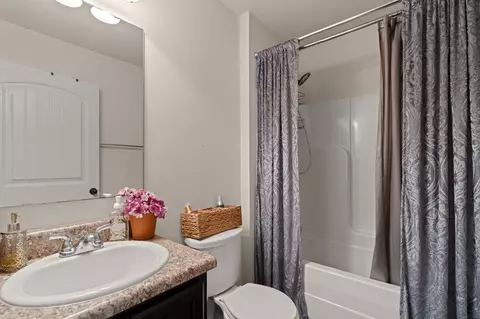 Bath - 124 Lillian Way, Crestview, FL 32536 photo 4 of 4