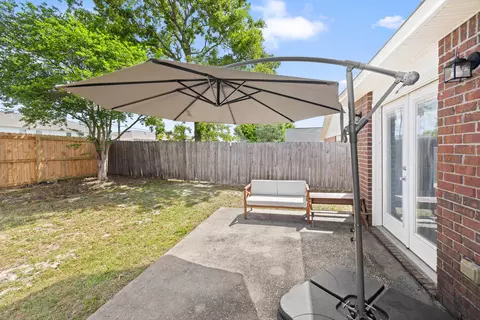 Exterior - 202 Limestone Cir, Crestview, FL 32539 photo 1 of 8