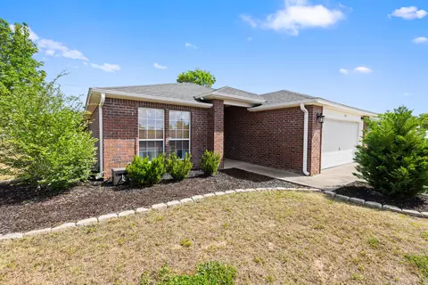 Exterior - 202 Limestone Cir, Crestview, FL 32539 photo 8 of 8