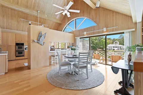 Dining - 11 Kristin Cir, Niceville, FL 32578 photo 1 of 3