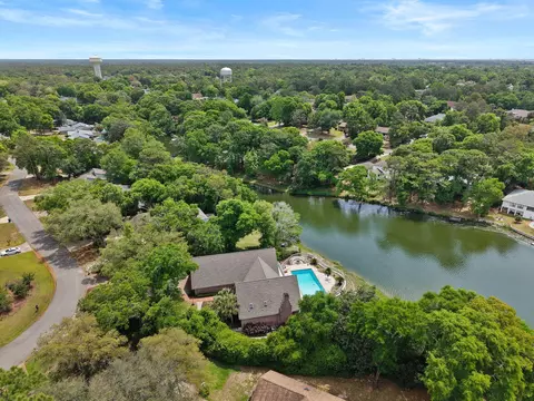 View/Area - 11 Kristin Cir, Niceville, FL 32578 photo 2 of 4