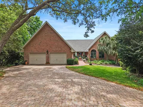 11 Kristin Cir, Niceville, FL 32578