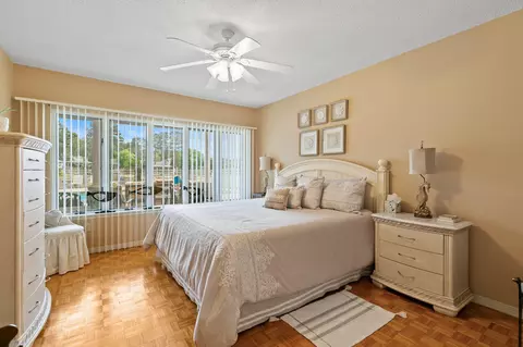 Bedroom - 11 Kristin Cir, Niceville, FL 32578 photo 5 of 6