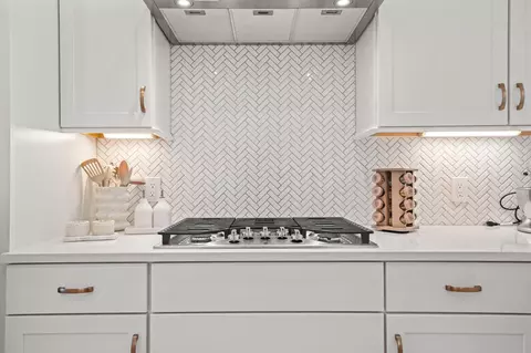Kitchen - 78 E Lafayette, Inlet Beach, FL 32461 photo 5 of 9