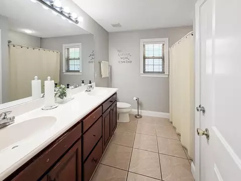 Bath - 3003 Colonial Cir, Crestview, FL 32536 photo 4 of 6