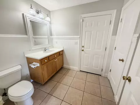 Bath - 3003 Colonial Cir, Crestview, FL 32536 photo 5 of 6
