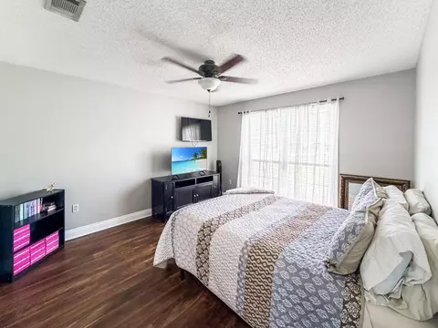 Bedroom - 3003 Colonial Cir, Crestview, FL 32536 photo 4 of 8