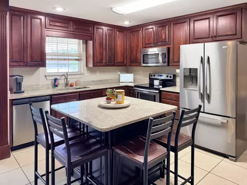 Kitchen - 3003 Colonial Cir, Crestview, FL 32536 photo 2 of 2