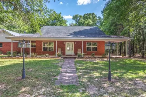 1116 Country Living Rd, Baker, FL 32531