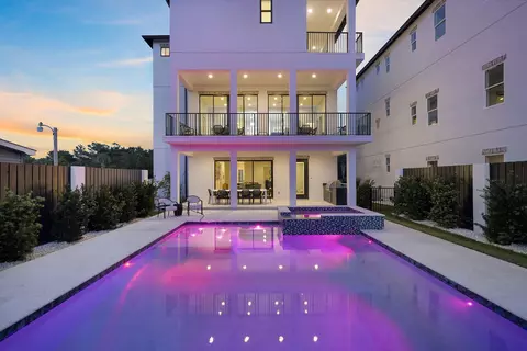 Exterior - 336 S Holiday Rd, Destin, FL 32550 photo 3 of 8