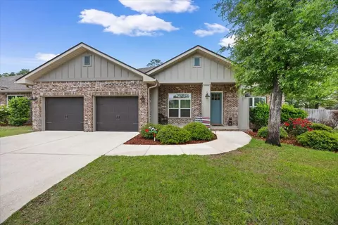 98 Star Dr, Fort Walton Beach, FL 32547