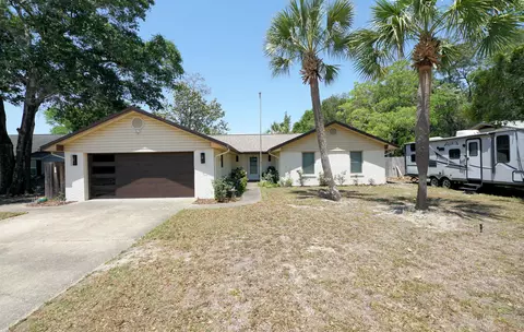 765 Saint Vincent Cv, Niceville, FL 32578