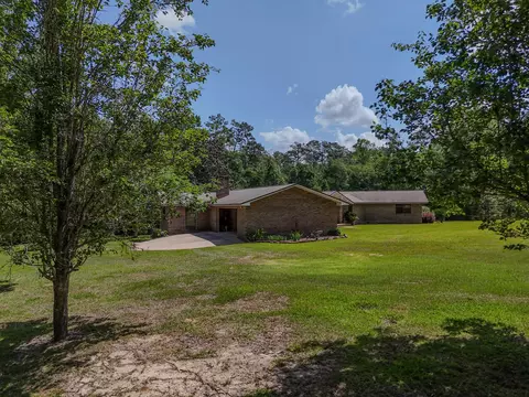Exterior - 1186 Pine Forest Rd, Chipley, FL 32428 photo 15 of 18