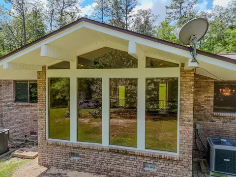 Exterior - 1186 Pine Forest Rd, Chipley, FL 32428 photo 5 of 18