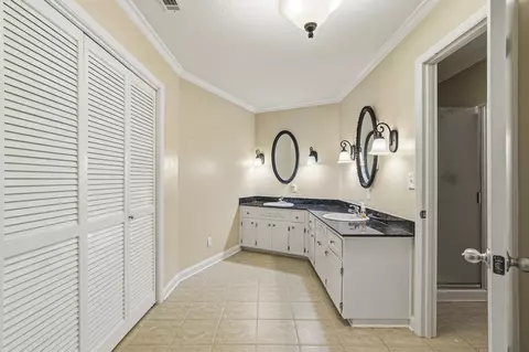 Bath - 1186 Pine Forest Rd, Chipley, FL 32428 photo 1 of 7