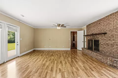 Living - 1186 Pine Forest Rd, Chipley, FL 32428 photo 1 of 8