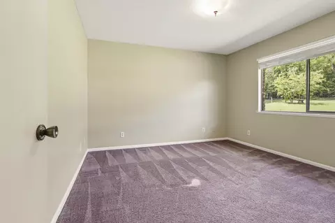 Bedroom - 1186 Pine Forest Rd, Chipley, FL 32428 photo 6 of 10