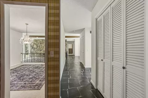 Entry Way - 1186 Pine Forest Rd, Chipley, FL 32428 photo 2 of 5