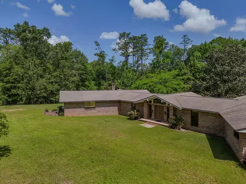 Exterior - 1186 Pine Forest Rd, Chipley, FL 32428 photo 12 of 18
