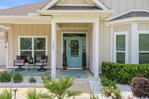 Exterior - 101 Hammock Oaks Blvd, Freeport, FL 32439 photo 7 of 7