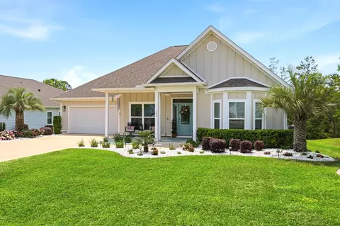 Exterior - 101 Hammock Oaks Blvd, Freeport, FL 32439 photo 2 of 7