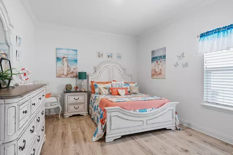 Bedroom - 101 Hammock Oaks Blvd, Freeport, FL 32439 photo 5 of 5