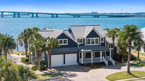 6417 Dolphin Shores Dr, Panama City Beach, FL 32407