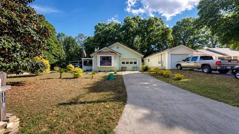 118 Fair Oaks Dr, Crestview, FL 32539