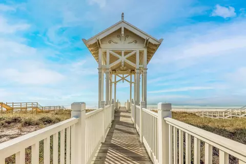 100 Parkshore Dr, Panama City Beach, FL 32413