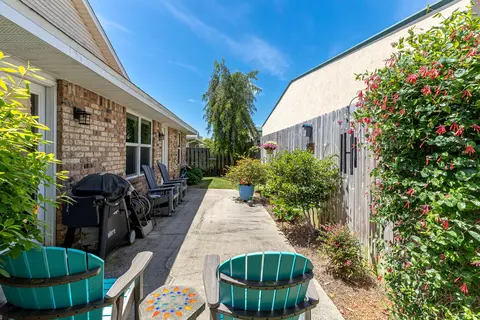 Exterior - 4643 Windstarr Dr, Destin, FL 32541 photo 5 of 11