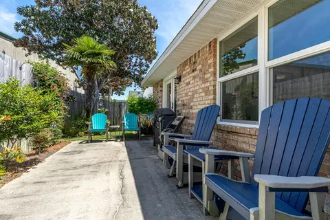 Exterior - 4643 Windstarr Dr, Destin, FL 32541 photo 4 of 11