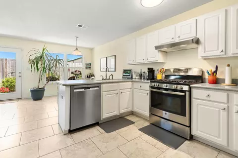 Kitchen - 4643 Windstarr Dr, Destin, FL 32541 photo 2 of 4