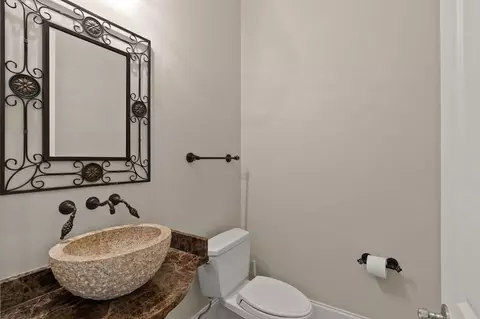 Bath - 3263 Burnt Pine Cv, Miramar Beach, FL 32550 photo 5 of 9