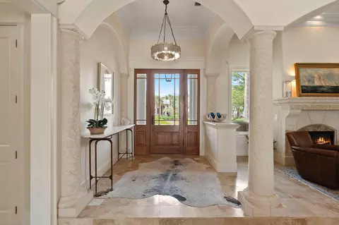 Entry Way - 3263 Burnt Pine Cv, Miramar Beach, FL 32550 photo 2 of 6