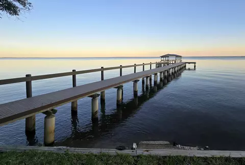 261 Cedar Beach Cv, Freeport, FL 32439