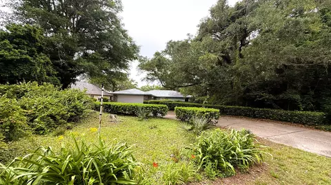 Exterior - 261 Cedar Beach Cv, Freeport, FL 32439 photo 4 of 6