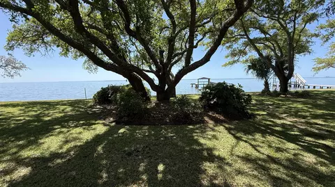 Exterior - 261 Cedar Beach Cv, Freeport, FL 32439 photo 2 of 6
