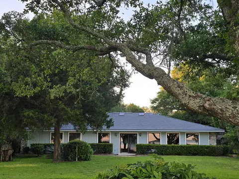 Exterior - 261 Cedar Beach Cv, Freeport, FL 32439 photo 2 of 8