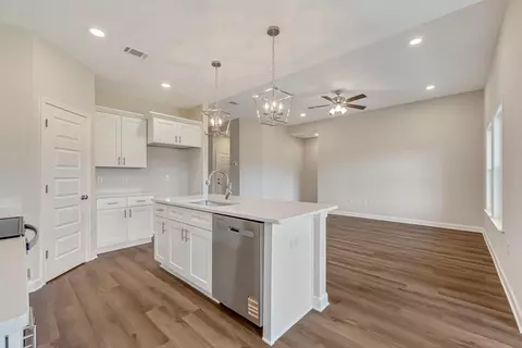 Kitchen - 4006 Bear Creek Rd, Crestview, FL 32539 photo 3 of 3