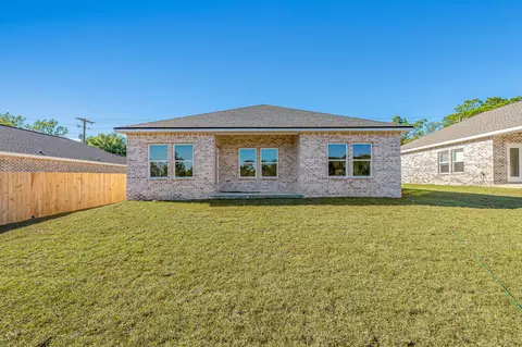 Exterior - 4006 Bear Creek Rd, Crestview, FL 32539 photo 3 of 4