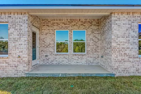Exterior - 4006 Bear Creek Rd, Crestview, FL 32539 photo 4 of 4