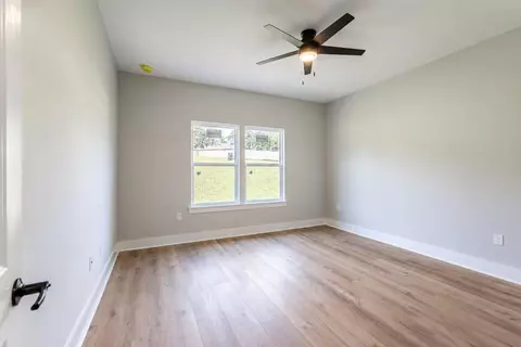 Bedroom - 2462 Hammock Ln, Crestview, FL 32536 photo 3 of 8