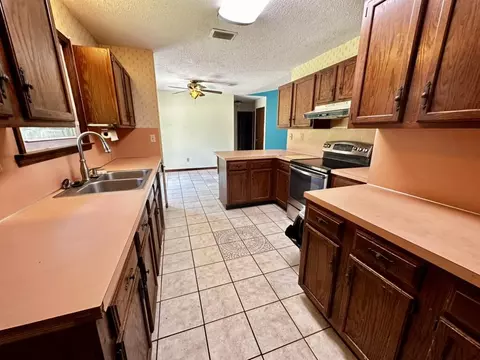 Kitchen - 310 Springwood Cir, Crestview, FL 32536 photo 1 of 2
