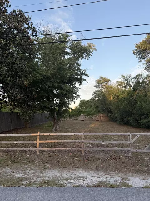 120 N Vestavia St, Panama City Beach, FL 32413