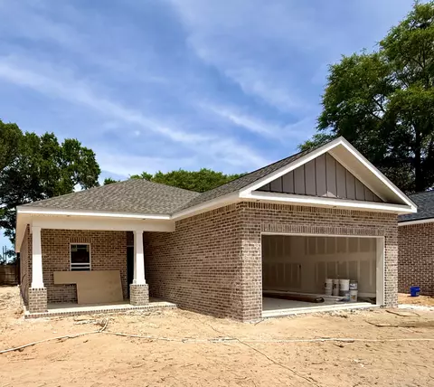 1607 26th St # A, Niceville, FL 32578