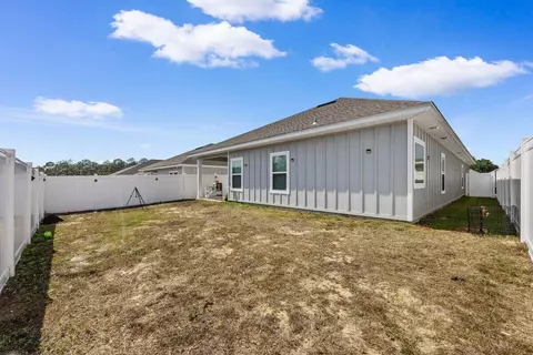 Exterior - 211 Lyla Ln, Crestview, FL 32539 photo 2 of 6