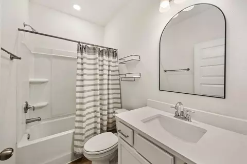 Bath - 211 Lyla Ln, Crestview, FL 32539 photo 5 of 5