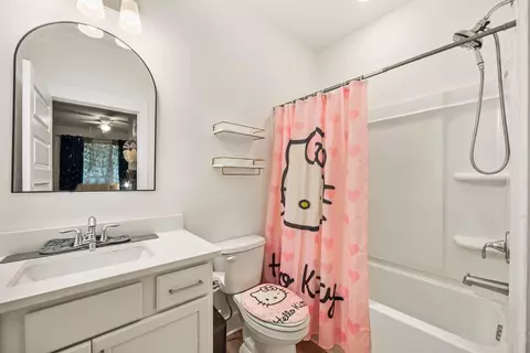 Bath - 211 Lyla Ln, Crestview, FL 32539 photo 1 of 5