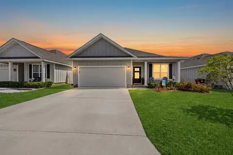 211 Lyla Ln, Crestview, FL 32539